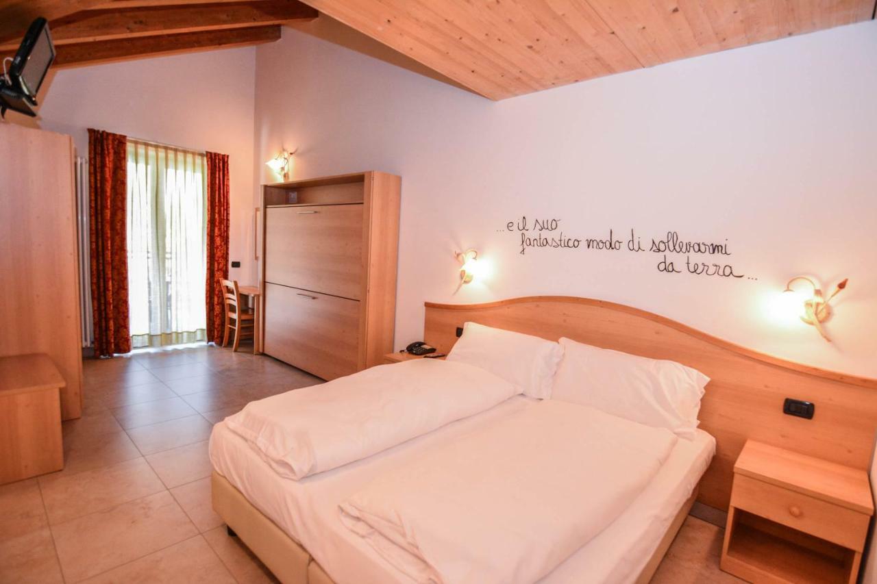 Alpieve Albergo Pieve Pieve Di Ledro Luaran gambar